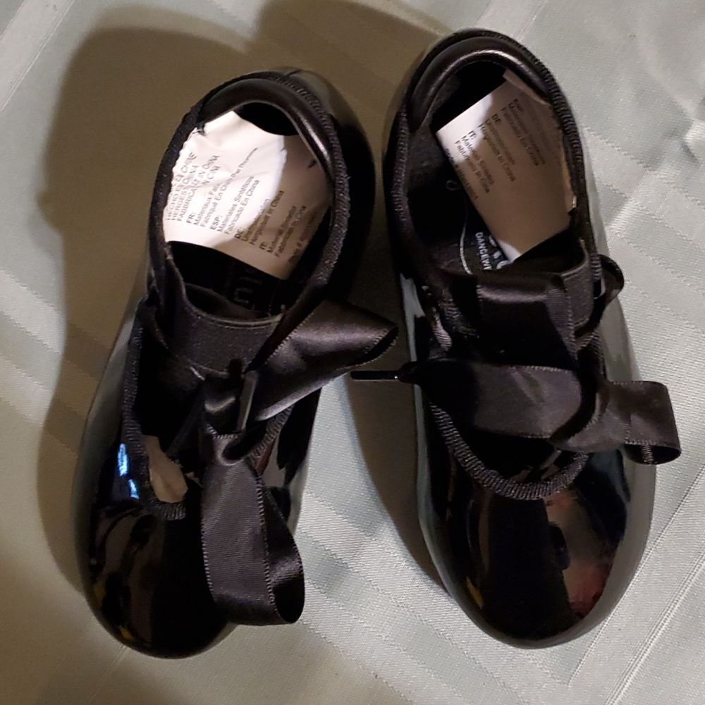 REVOLUTION TAP SHOES us9.5